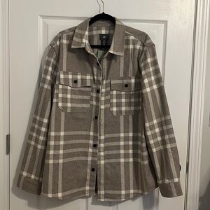 NWT 🏷️ Men’s shacket